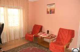 Vanzare apartament 2 camere, 48 mp utili, zona Hateg, cu 2 boxe la subsol