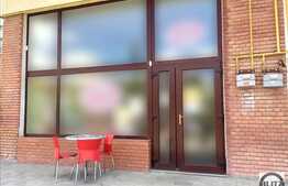 Spatiu comercial 80 mp cu vitrina si acces din strada