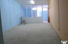 Hala  la 3 km de Autostrada Transilvania! Constructie veche, renovata!