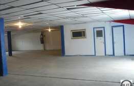 Hala  la 3 km de Autostrada Transilvania! Constructie veche, renovata!