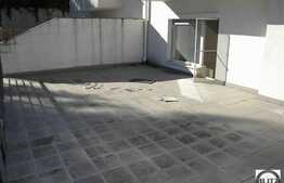 Apartament cu 1 camera, decomandat, 37 mp utili cu terasa de 35 mp,10 min de UMF