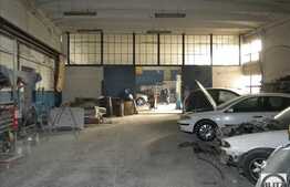 Spatiu potrivit pentru service-auto!