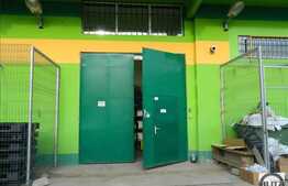 Spatiu integral renovat cu 806 mp utili