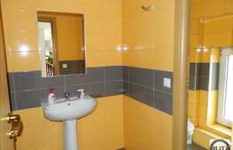 Spatiu integral renovat cu 806 mp utili