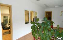 Spatiu integral renovat cu 806 mp utili