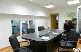 Spatiu integral renovat cu 806 mp utili