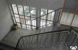 Spatiu din marasti pentru depozitare sau productie usoara. Lift de marfa!