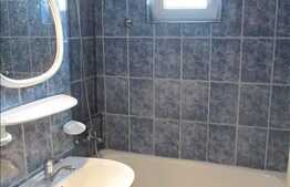 Apartament de inchiriat 3 camere, decomandat! Situat in zona strazii Bucium.