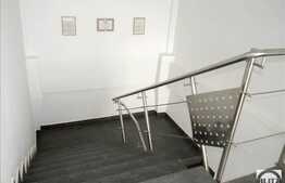 Spatiu cu 850 mp utili si 2500 mp teren! Pod rulant cu o capacitate de 12.5t.