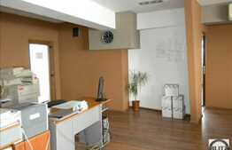 Spatiu cu 850 mp utili si 2500 mp teren! Pod rulant cu o capacitate de 12.5t.