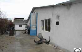 1300 mp spatiu cu 2100 mp de teren in zona Gilau!