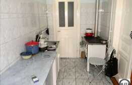 De vanzare apartament cu 4 camere, 120 mp utili plus pod, cu 2 locuri de parcare