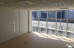 Hala noua cu 600 mp utili si 10 locuri de parcare