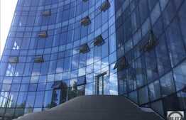 Hala noua cu 600 mp utili si 10 locuri de parcare