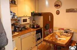 De vanzare apartament cu 3 camere, 63 mp utili, in imobil reabilitat termic