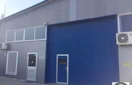 Hala cu birouri, finisata