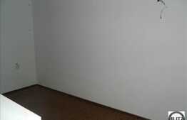 Inchiriere hala 300 mp, curte 400 mp, zona Clujana, 10 locuri de parcare