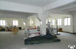 Inchiriere spatiu pentru depozitare 350 mp, semicentrala, cu lift marfa