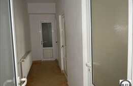 2011 mp cu posibilitate de renovare!