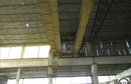 2011 mp cu posibilitate de renovare!