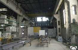 2011 mp cu posibilitate de renovare!