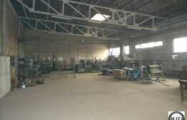 2011 mp cu posibilitate de renovare!