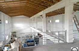 Spatiu industrial 850 mp, plus cladire de birouri 80 mp. Acces tir!