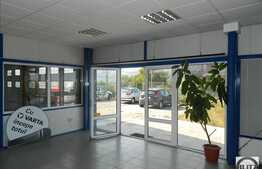 400 mp, Hala, showroom, birouri si un teren 2200 mp betonat. Acces tir