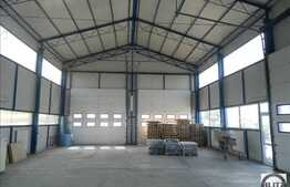 400 mp, Hala, showroom, birouri si un teren 2200 mp betonat. Acces tir