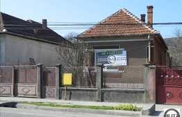 Casa demolabila 1200 mp in Baciu