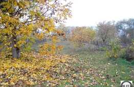 Teren de vanzare 1000 mp, front 15 ml