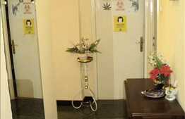 4 camere decomandate, 70 mp in zona hotel Royal. Loc de parcare si boxa incluse