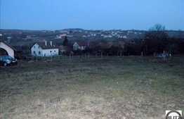 Teren de vanzare 1000 mp, pozitionat intr-o zona linistita cu acces facil