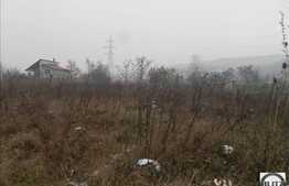 Teren de vanzare, 800 mp, zona linistita, utilitati la front!