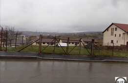 Teren 700 mp, 1 front stradal 14 ml! Locatie perecta pentru casa!