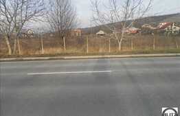 3000 mp cu front stradal de 21 m! Toate utilitatile la front!