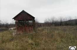 Teren de vanzare 700 mp, front 20 ml, zona Borhanci, gaz si curent la front