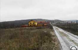 Teren de vanzare 700 mp, front 20 ml, zona Borhanci, gaz si curent la front