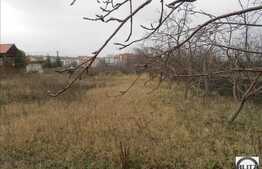 Teren de vanzare 700 mp, front 20 ml, zona Borhanci, gaz si curent la front