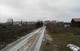 Teren de vanzare 700 mp, front 20 ml, zona Borhanci, gaz si curent la front