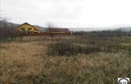 Teren de vanzare 700 mp, front 20 ml, zona Borhanci, gaz si curent la front