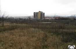 Teren de vanzare 700 mp, front 20 ml, zona Borhanci, gaz si curent la front