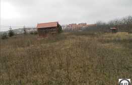 Teren de vanzare 700 mp, front 20 ml, zona Borhanci, gaz si curent la front