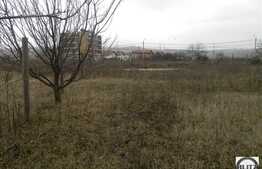 Teren de vanzare 700 mp, front 20 ml, zona Borhanci, gaz si curent la front