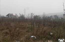 1500 mp cu front stradal de 17 ml, utilitatile pe teren, zona linistita!