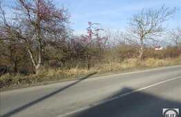 4000 mp de vanzare, cu front de 40 ml, panorama frumoasa