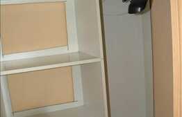 Apartament  de vanzare cu 3 camere,  86 mp, 1 garaj