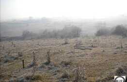 Teren de 887 mp in zona de case!