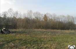 Teren de vanzare 1637 mp cu front de 52 ml. Utilitati la 100 ml