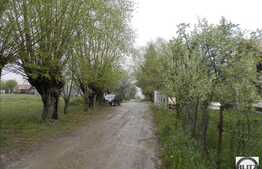 Teren de vanzare, cu POT de 35%, CUT 0.9 si PUZ. 600 mp cu utilitati la 10 ml!